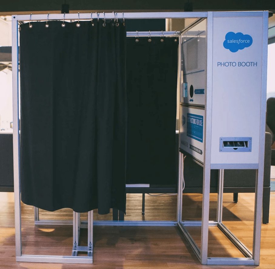 Choosing The Right Photo Experience For Your Event 1 Salesforce MagBooth